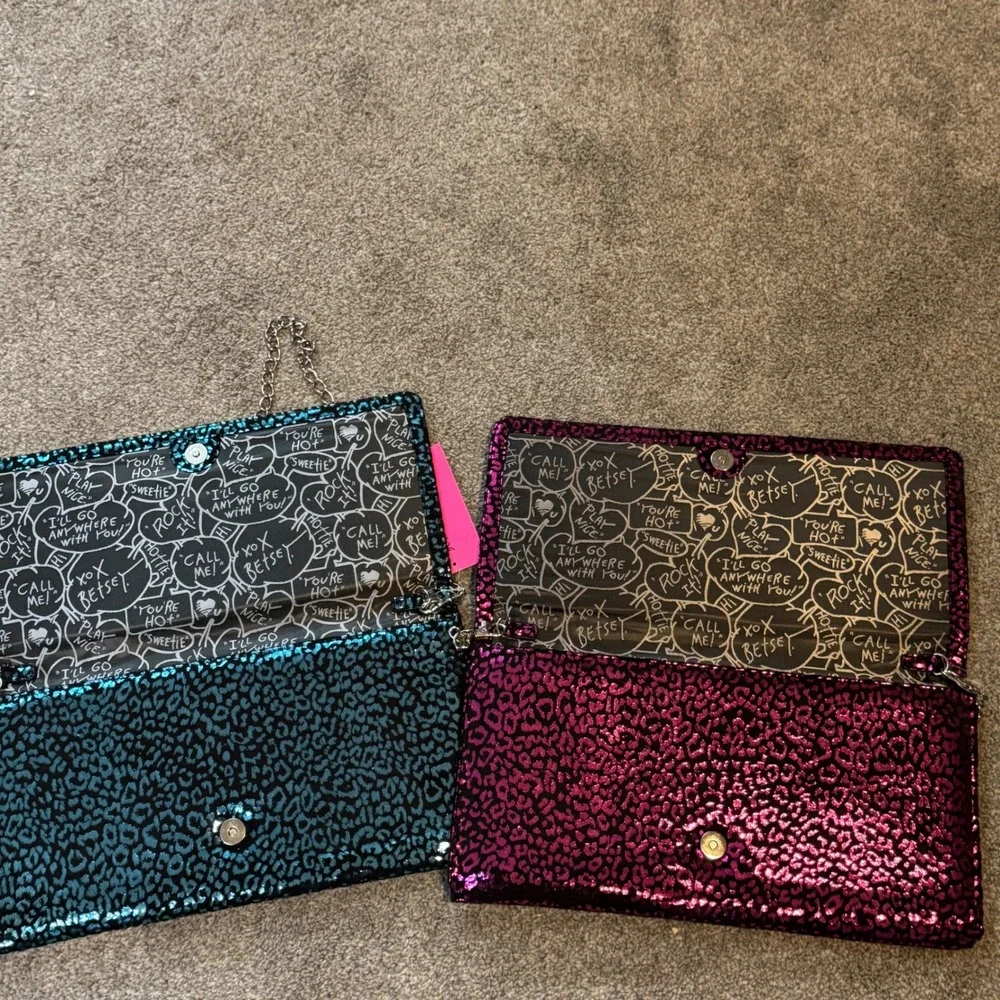 Betsey Johnson exterior material